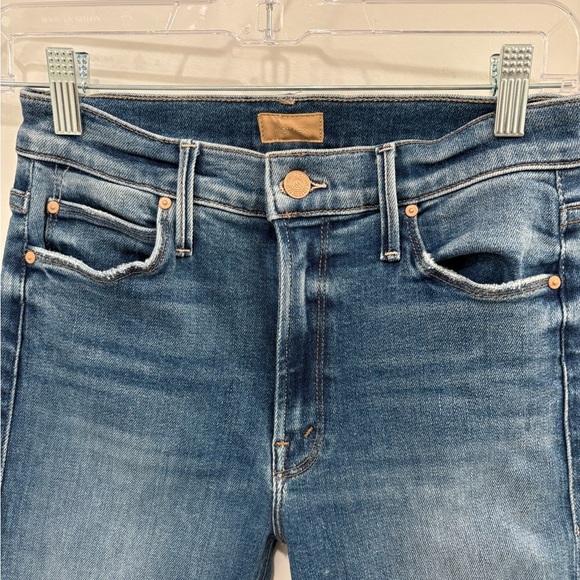 MOTHER the Mid-Rise Dazzler Ankle Fray Jeans in Opposites Attract Size 26 - Picture 3 of 13
